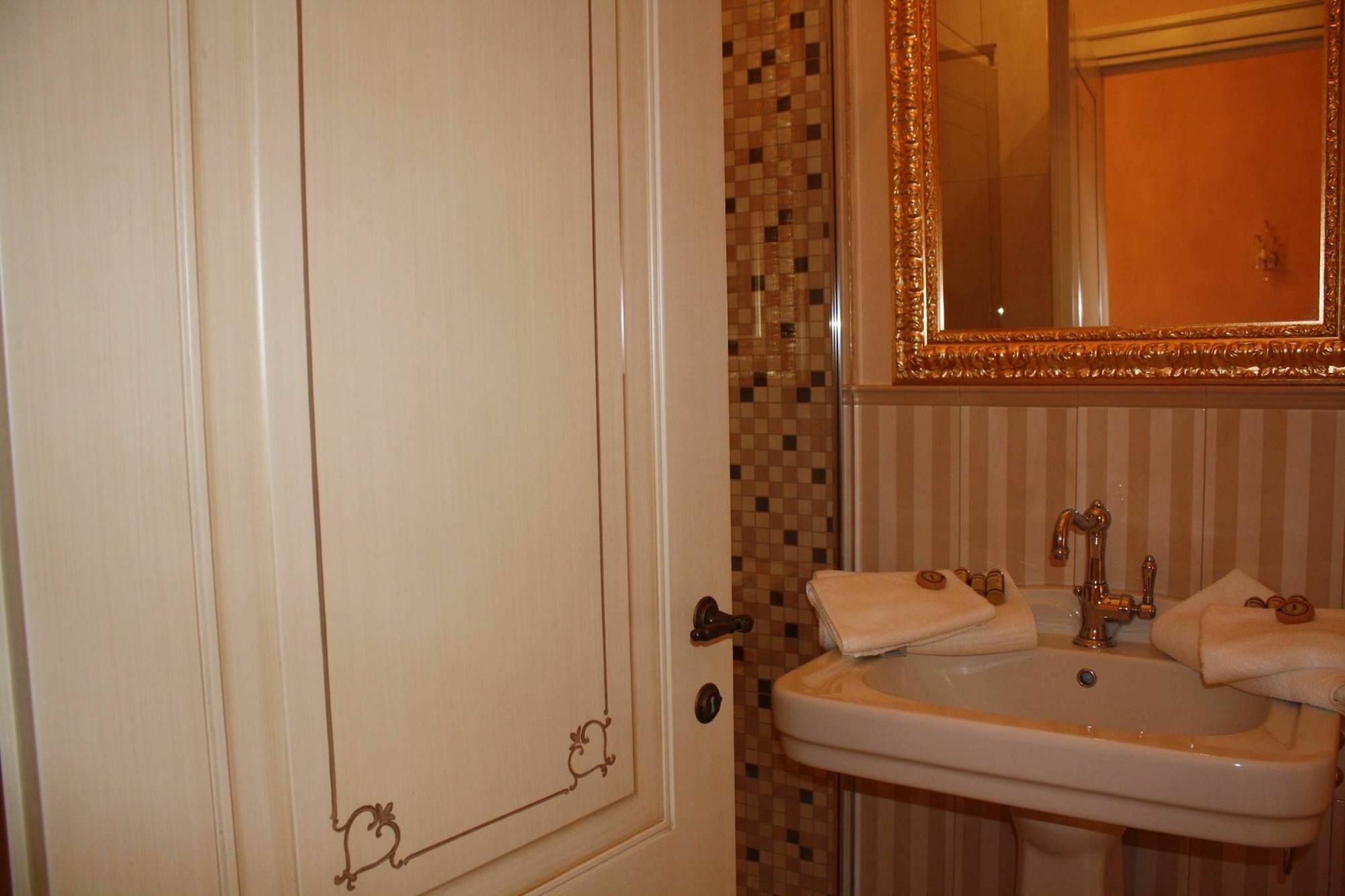 Hotel Salotto Delle Arti Modena Zewnętrze zdjęcie